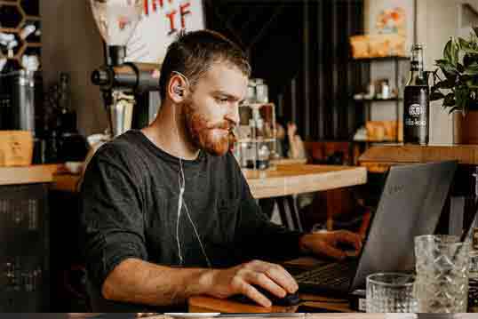 免费用虚拟号码发短信